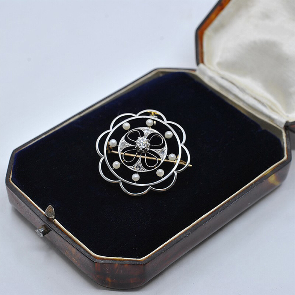 Colgante/ Prendedor en Oro 18 K Brillante, Diamantes Y Perlas De Cultivo Colgante/ Prendedor en Oro 18 K Brillante, Diamantes Y Perlas De Cultivo