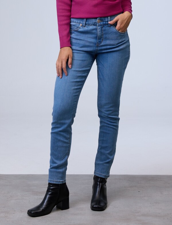 Jean Goddess JEAN CLARO