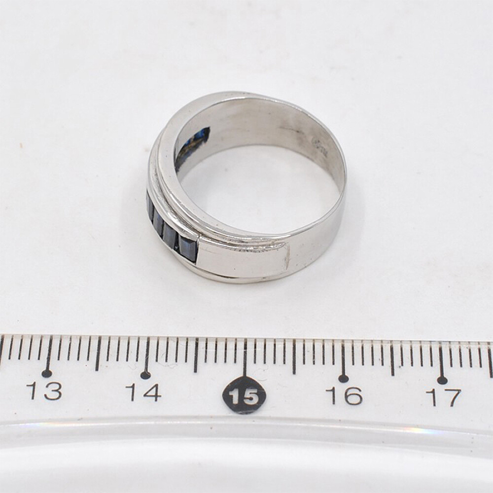 Anillo En Oro 18K Blanco Con Zafiros Anillo En Oro 18K Blanco Con Zafiros