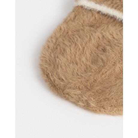 Gorro Peluche Bordado Marron Camel