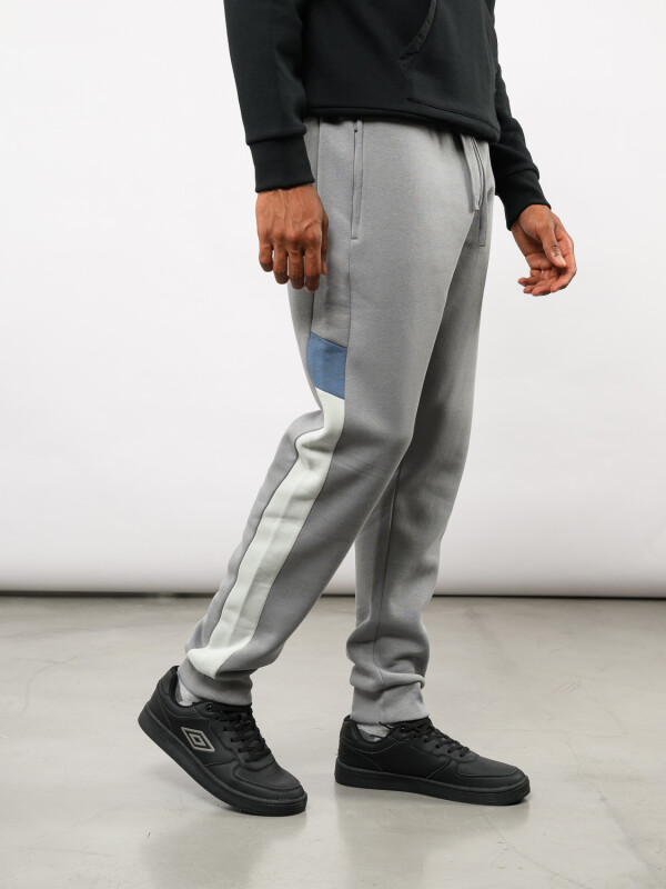 Pantalón District Umbro Hombre 005