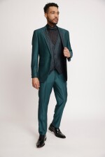 Terno Eleganza Ceremonia con Accesorio VERDE
