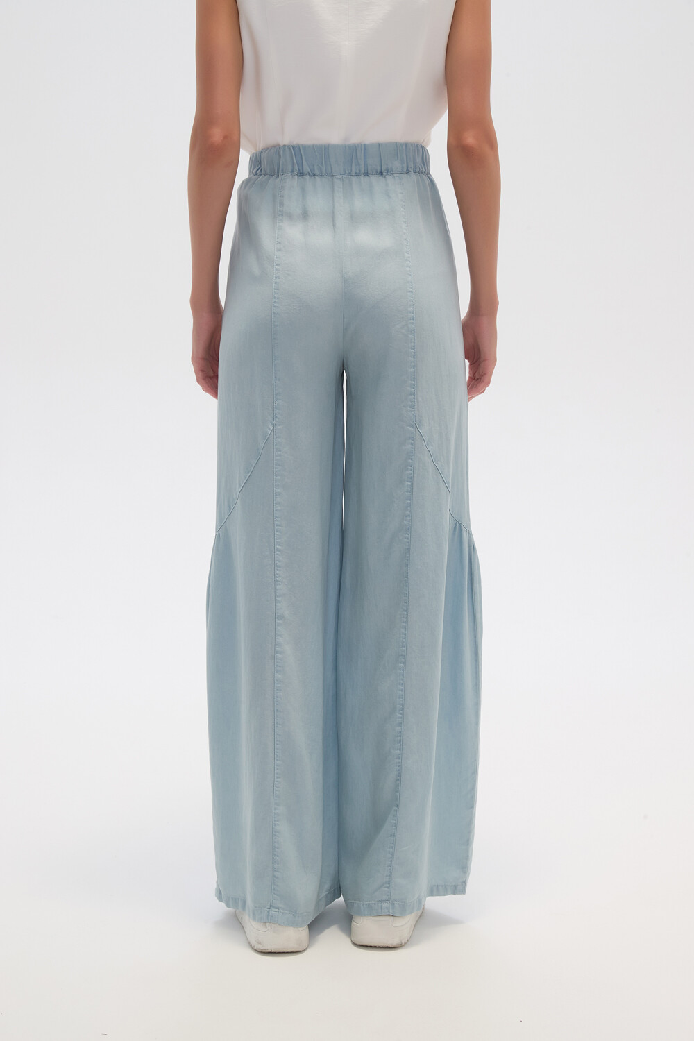 Pantalon Dismina Celeste Claro