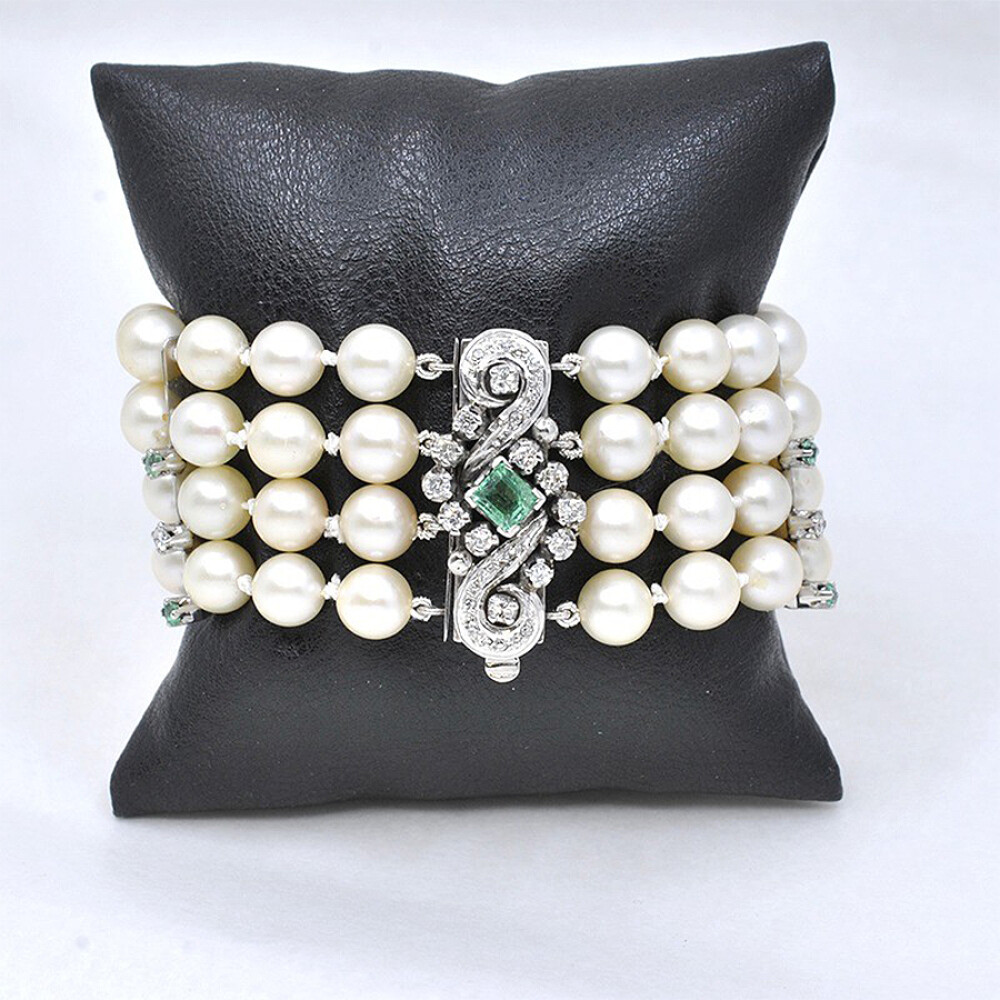 Pulsera En Oro 18K Blanco, Perlas De Cultivo , Esmeralda Y Brillantes Pulsera En Oro 18K Blanco, Perlas De Cultivo , Esmeralda Y Brillantes