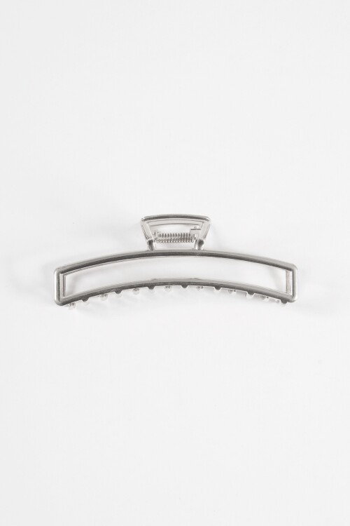 Broche rectangular metálico largo plateado