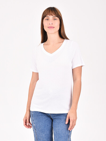 REMERA BASICA NUVIO BLANCO