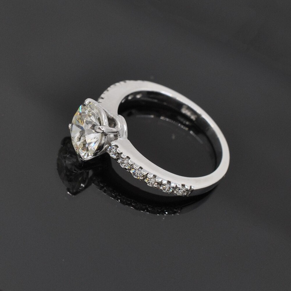 Anillo Oro 18K Y Brillantes 2 Ct Aprox. Anillo Oro 18K Y Brillantes 2 Ct Aprox.