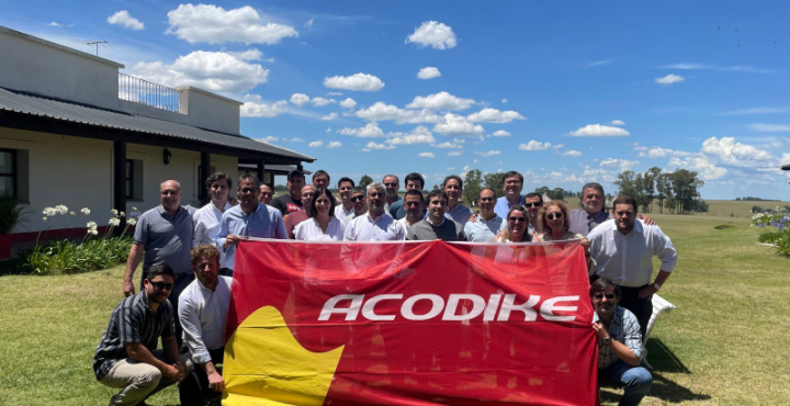 Acodike reunió en Durazno a sus distribuidores del interior para cerrar la zafra y proyectar el año