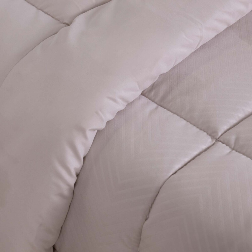 ACOLCHADO QUEEN POLIESTER NATURAL-BEIGE EMBOSSED MANTECA