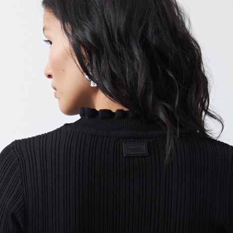 POLERA BETANIA Negro