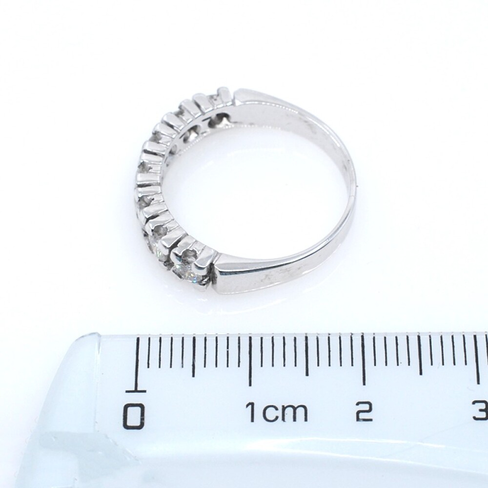 Anillo en oro 18k blanco con 7 brillantes Anillo en oro 18k blanco con 7 brillantes