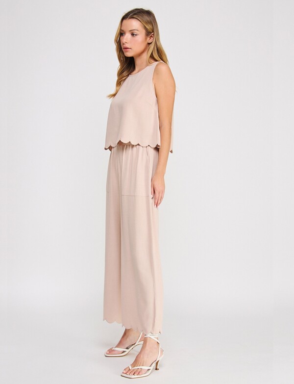 Top Lino Con Ruedo Festoneado BEIGE