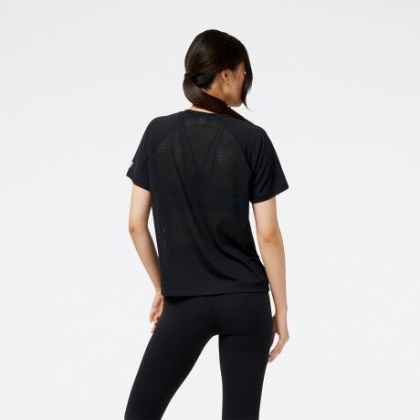 Remera New Balance de Dama - ACCELERATE PACER - WT31241BK BLACK