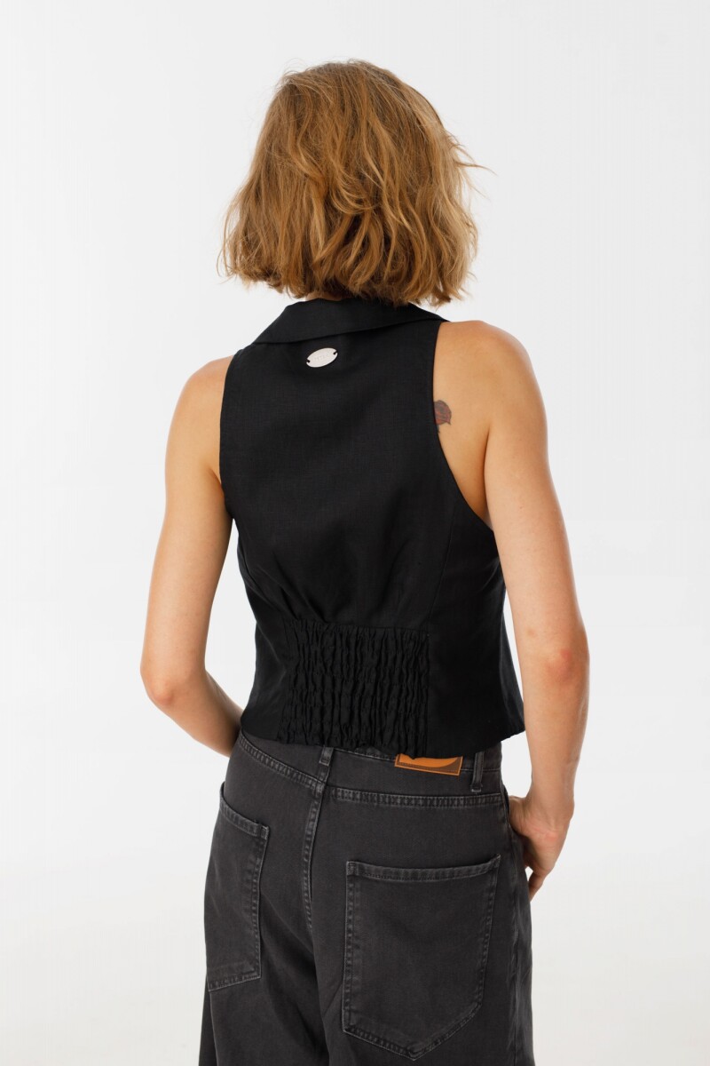 Chaleco Sapphiro Negro con bordado crudo