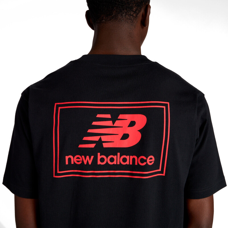 Remera New Balance Woven de Hombre - MT53928BK Negro