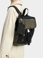 Mochila Color Block Con Nylon negro