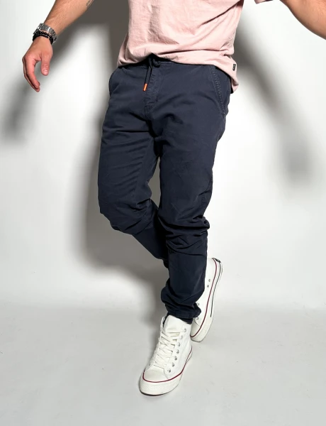 Pantalon con puño Jonas Azul