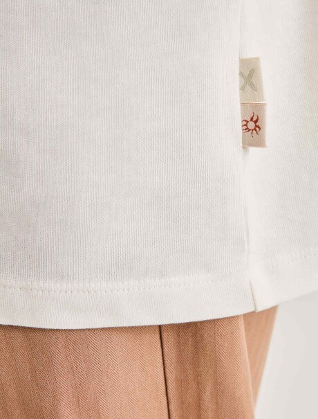 CAMISETA MANGA CORTA CON ESTAMPA BEIGE