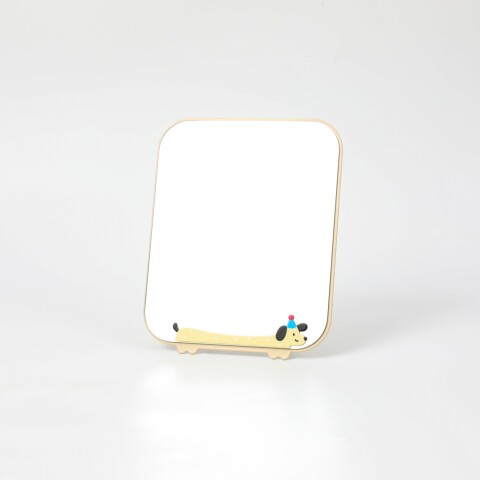 ESPEJO DE MAQUILLAJE CUADRADO MINIMALISTA (PERRO SALCHICHA BEIGE) ESPEJO DE MAQUILLAJE CUADRADO MINIMALISTA (PERRO SALCHICHA BEIGE)