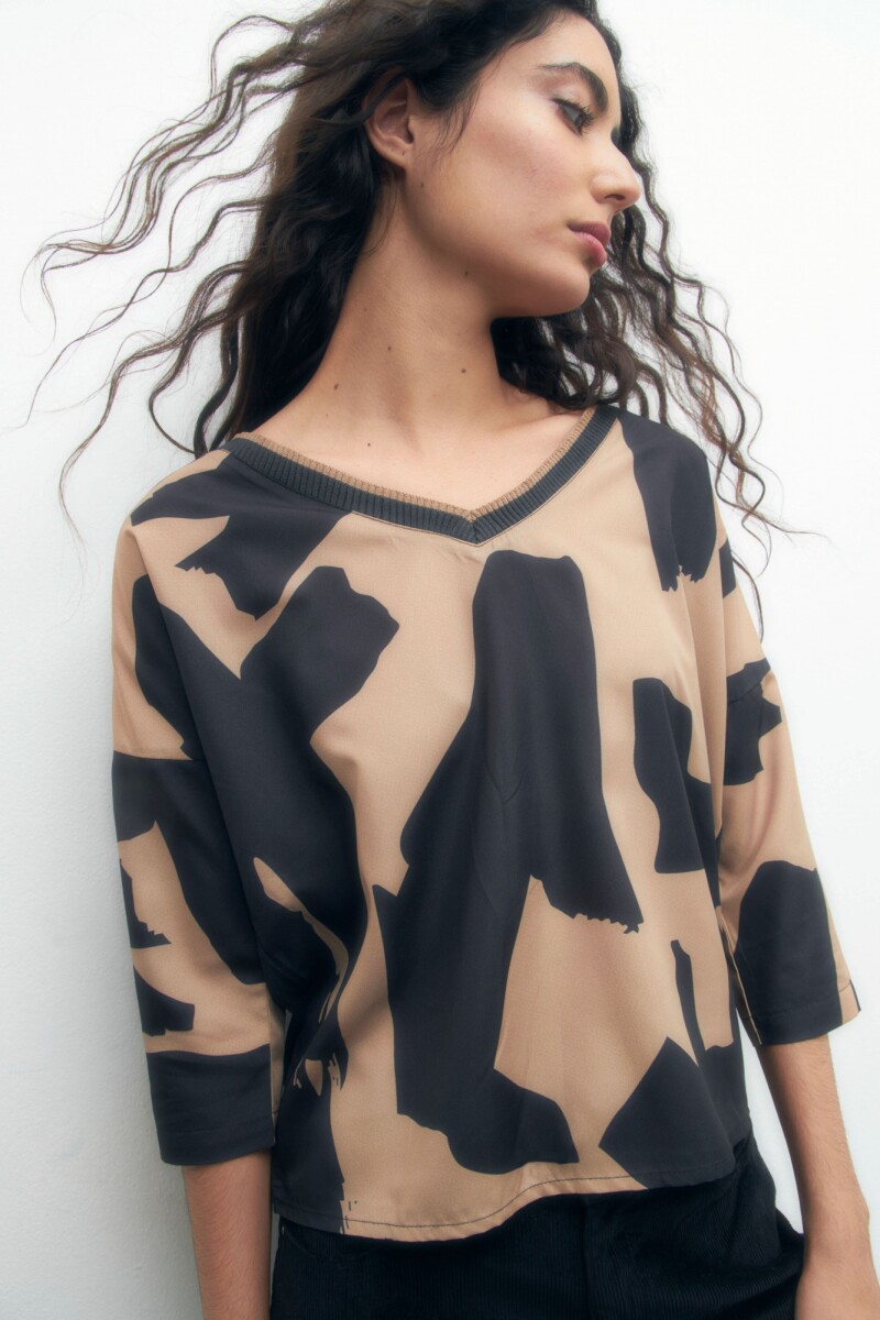 Blusa frente estampado abstracto tostado