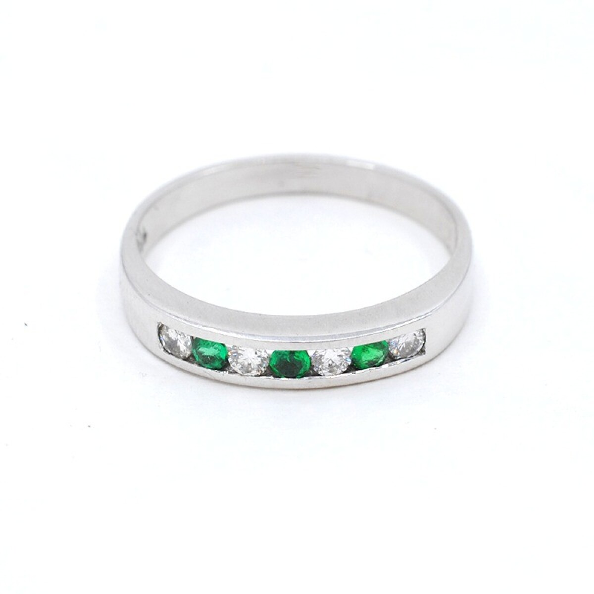 Anillo En Oro 18K Blanco, Brillantes Y Esmeraldas 