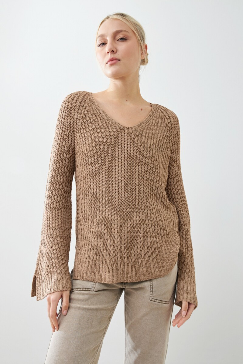 Sweater cinta escote V tostado