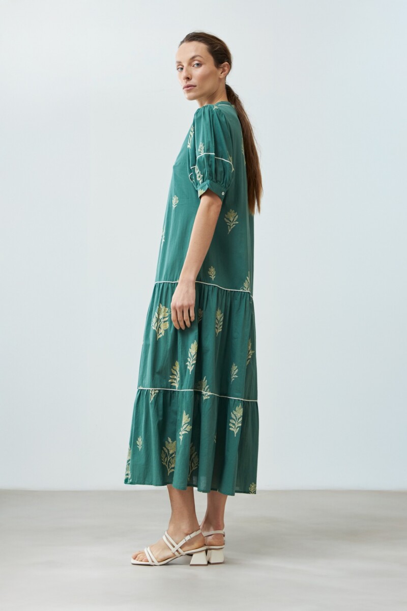 Maxi vestido bordado con estampa "Sen de Campo" verde ingles