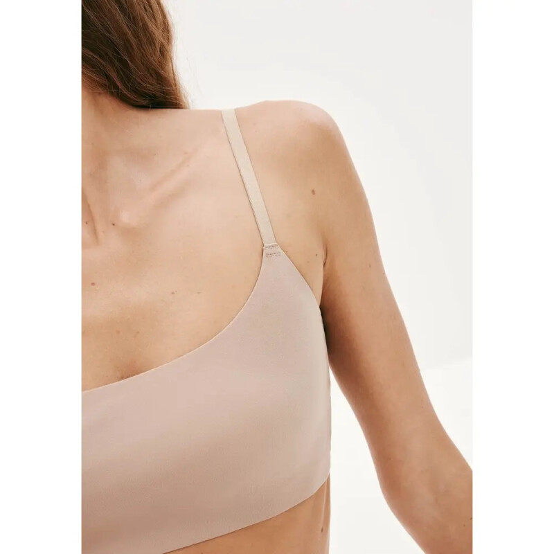TOP FEM BEGE