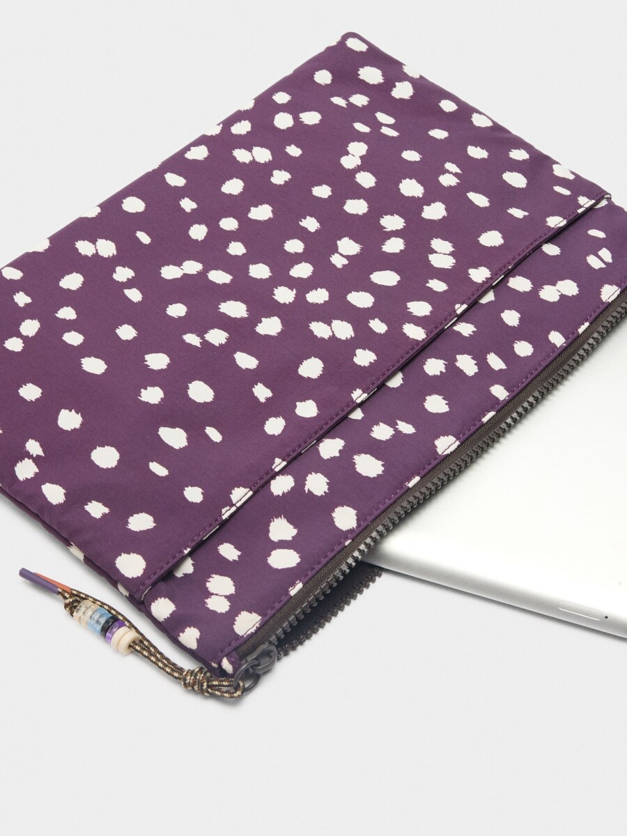 Funda Estampada De Nylon Para Tablet 13" multicolor
