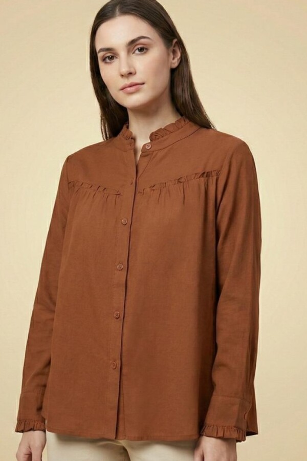 Camisa Casual. Marrón
