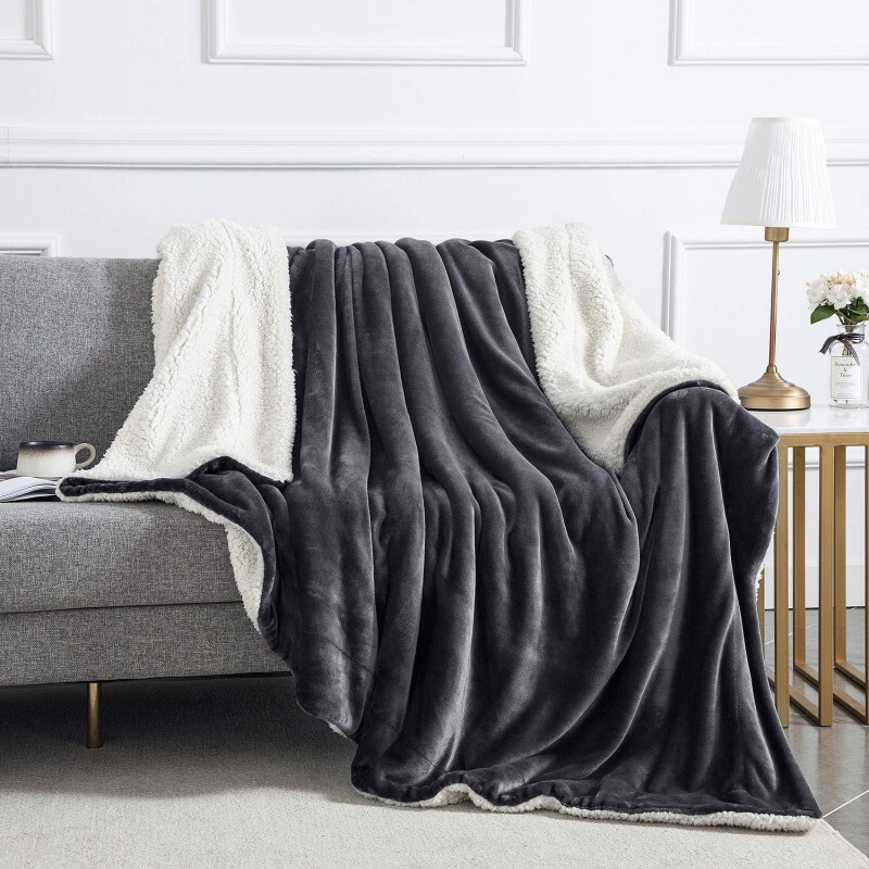 Frazada Manta Polar Termica Con Corderito 2 Plazas Gris Oscuro