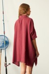 Camisas con botones de carey bordo