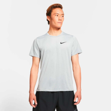 Remera Nike Pro Dri-Fit de Hombre gris