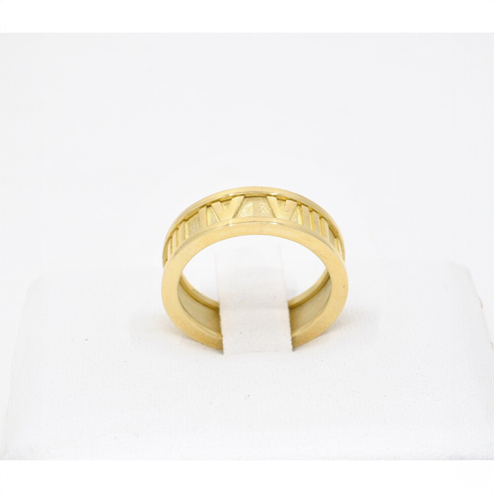 Anillo En Oro 18K Con Numeros Romanos Anillo En Oro 18K Con Numeros Romanos