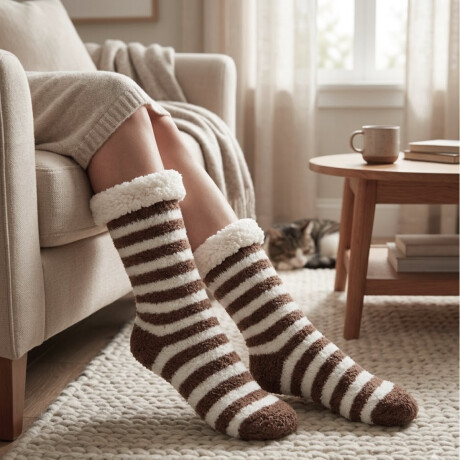 Pantuflas medias con corderito Rayas Marron