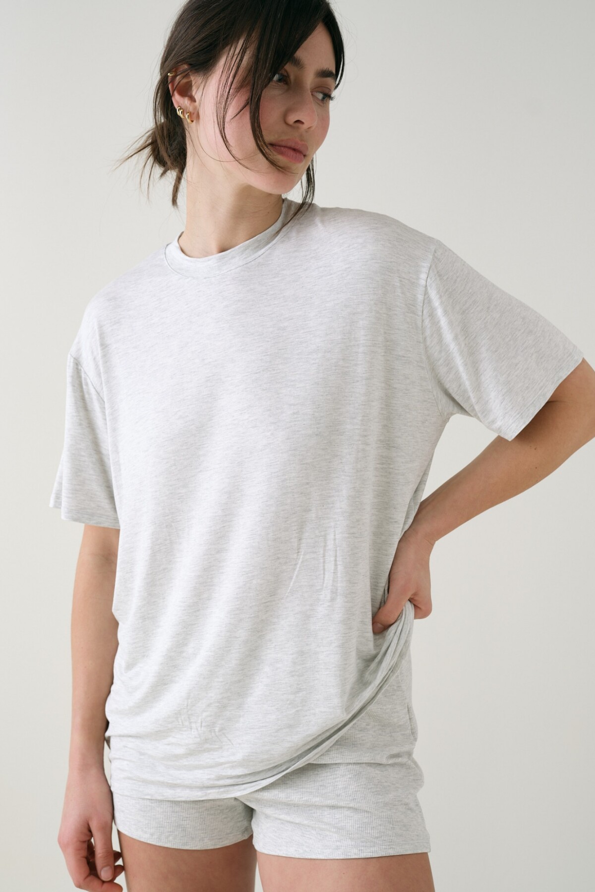 Remera Oversize Viscosa Gris Melange