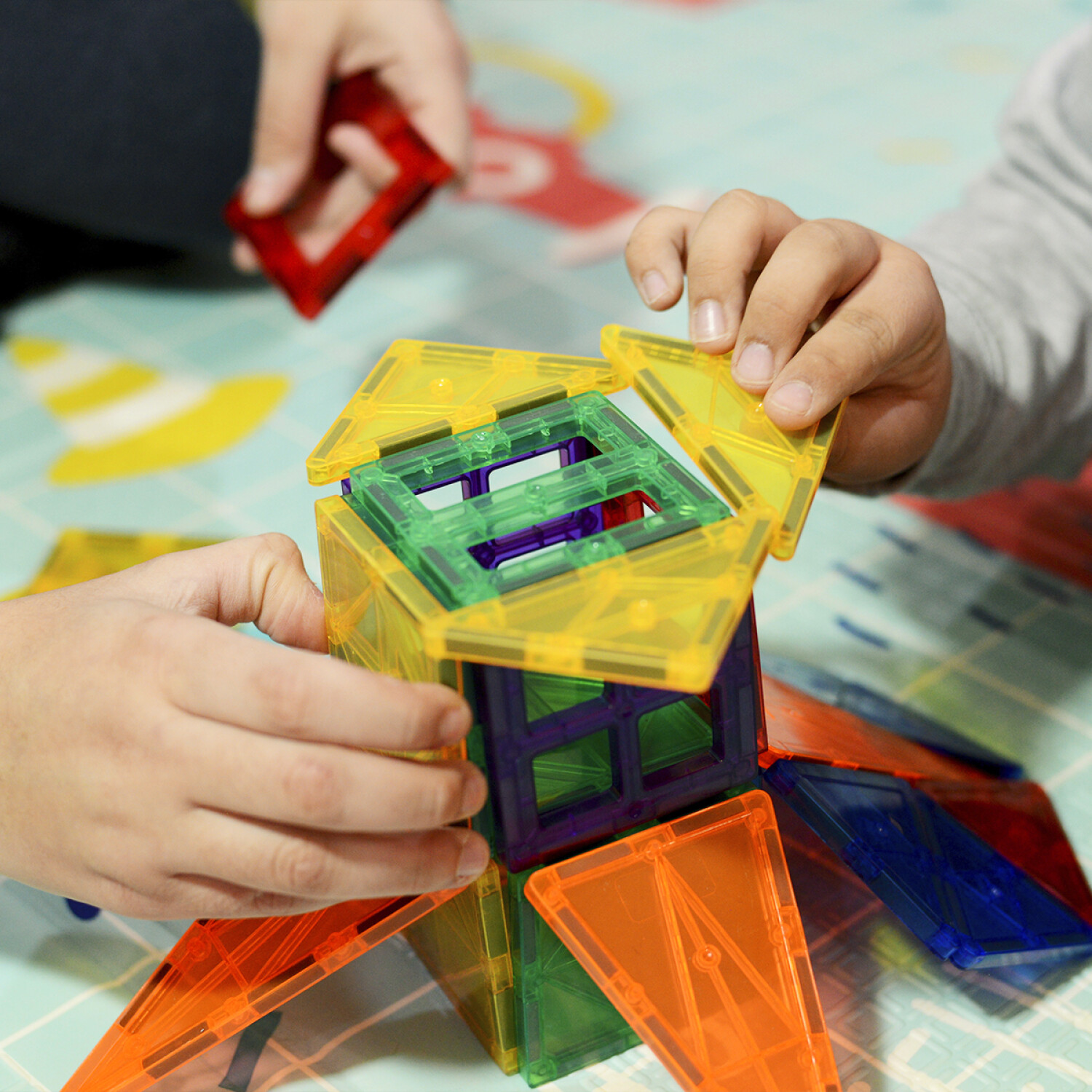 Juego Magnético Imanes Encastrables 78 Piezas — Mis Petates