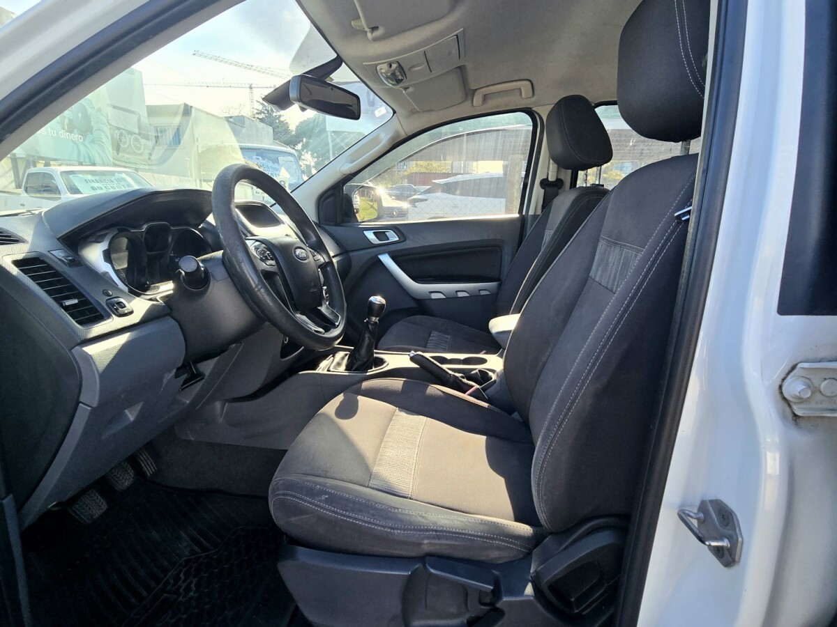 Ford Ranger XLT 2014 EXCELENTE ESTADO! | Permuta / Financia Ford Ranger XLT 2014 EXCELENTE ESTADO! | Permuta / Financia