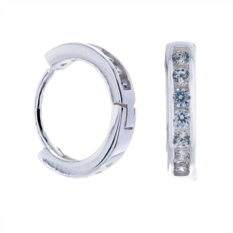 Par de aros de plata 925 con circonias. Par de aros de plata 925 con circonias.