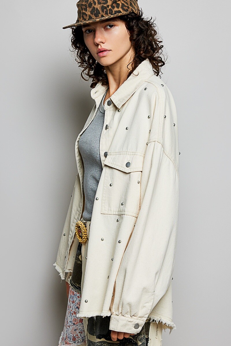 CHAQUETA CON TACHAS Natural