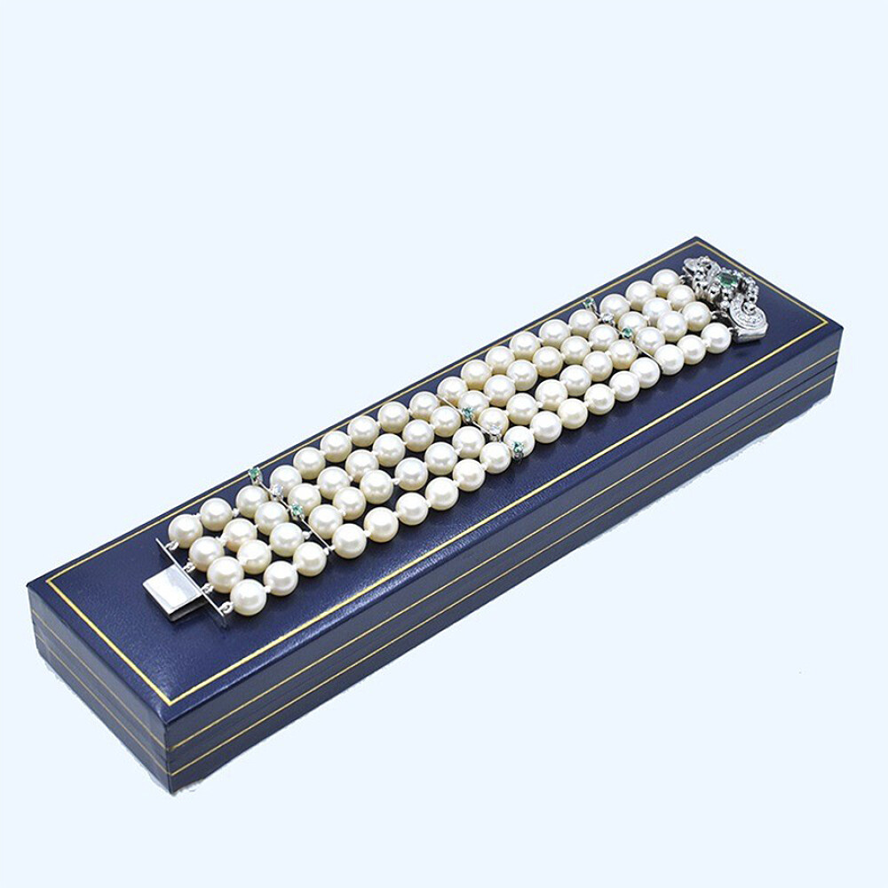 Pulsera En Oro 18K Blanco, Perlas De Cultivo , Esmeralda Y Brillantes Pulsera En Oro 18K Blanco, Perlas De Cultivo , Esmeralda Y Brillantes