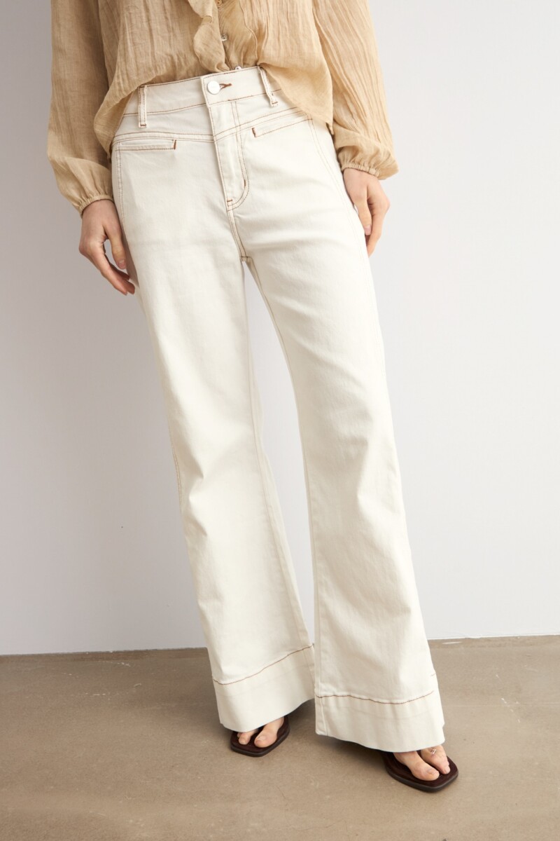 Blusa con volados beige