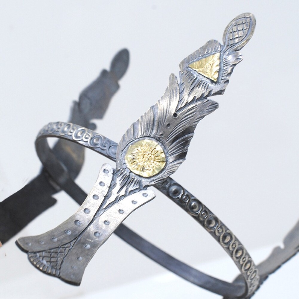 Posamate en plata con finos detalles en oro Posamate en plata con finos detalles en oro