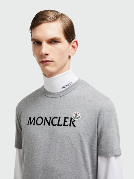 Moncler - Remera de algodón con logo Gris
