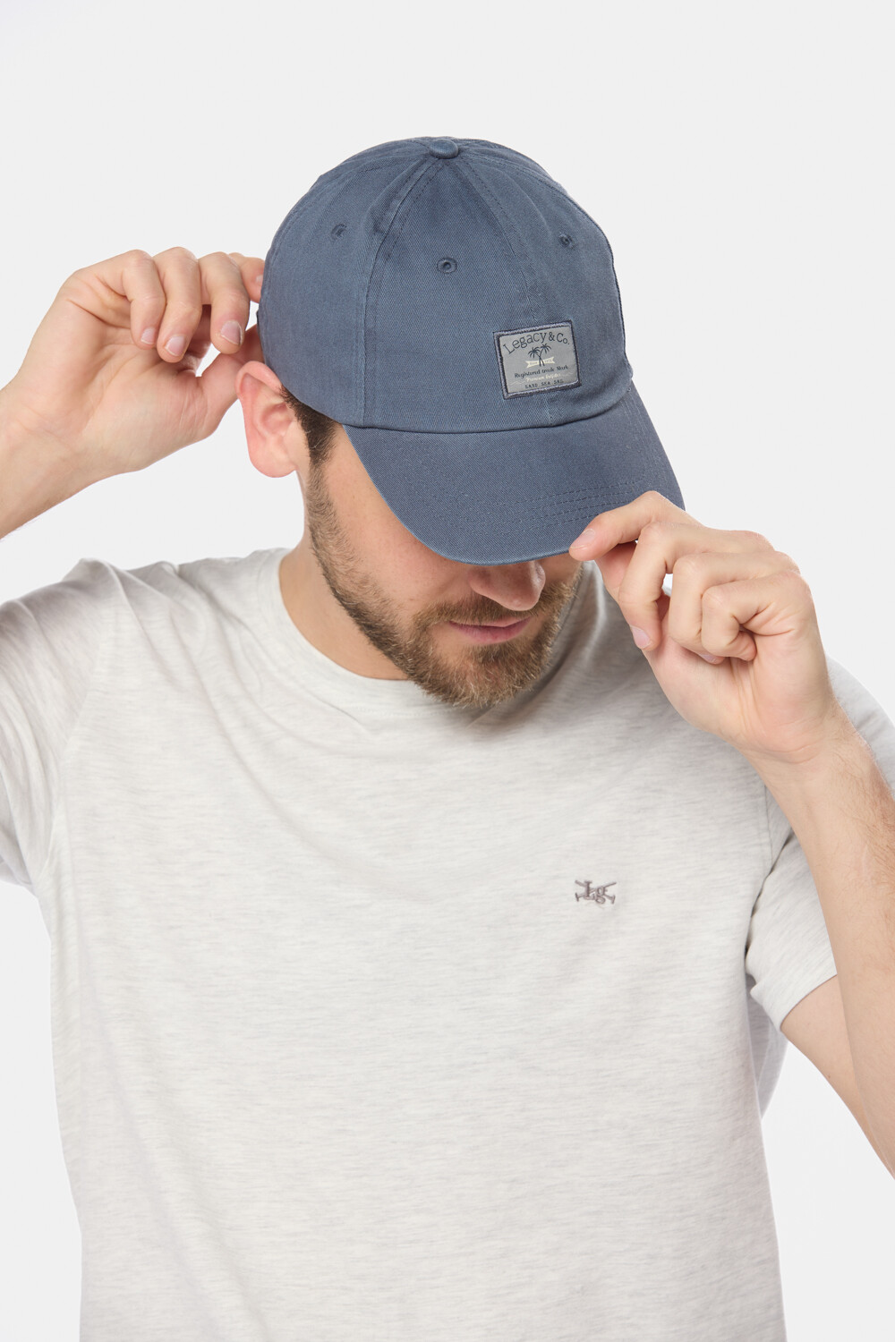 GORRO VISERA DE LONA CON PARCHE Piedra