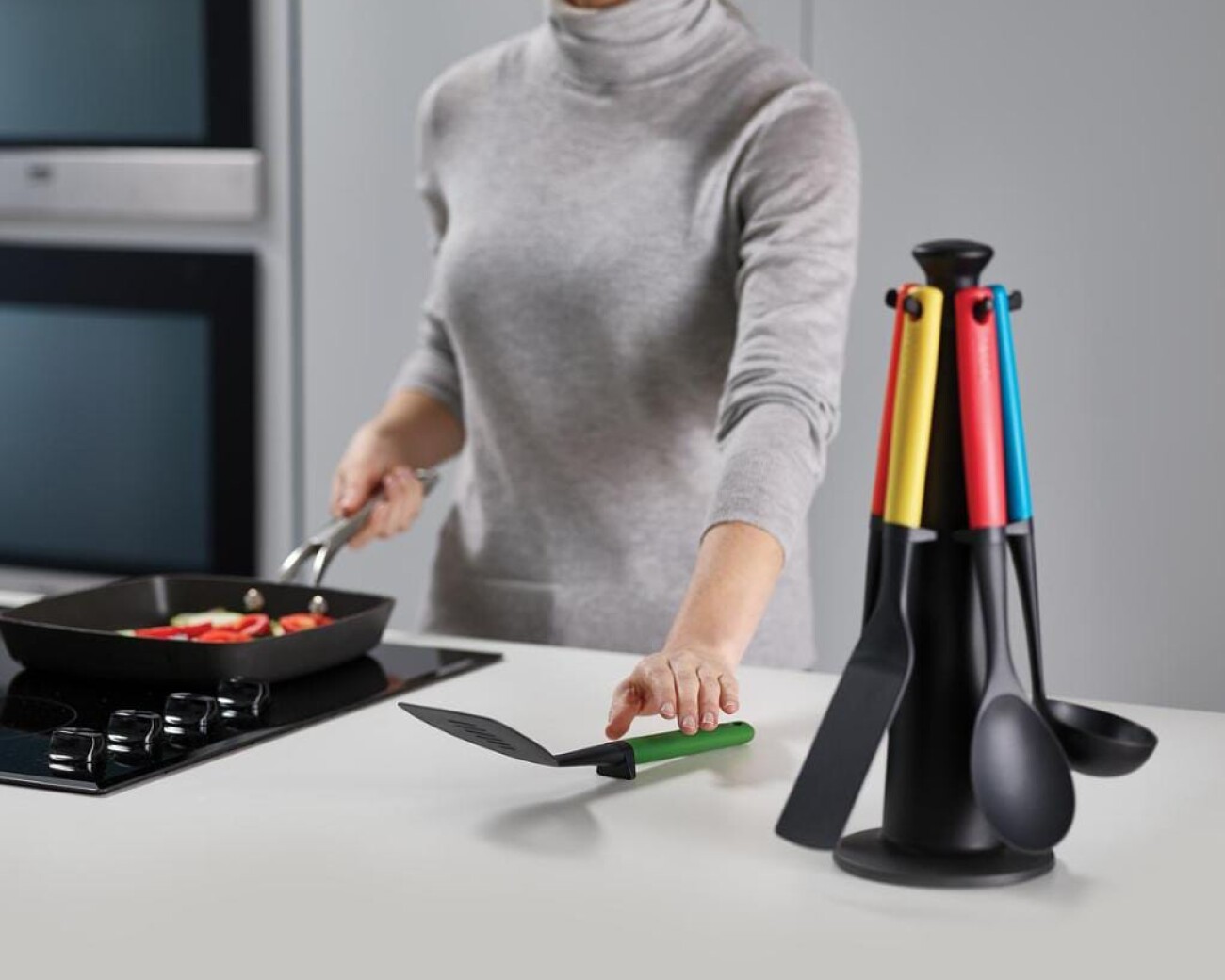 Set de 5 utensilios de cocina con soporte giratorio 360° Joseph Joseph Duo Set de 5 utensilios de cocina con soporte giratorio 360° Joseph Joseph Duo