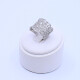 Anillo oro 14k blanco con brillantes calado ancho. Anillo oro 14k blanco con brillantes calado ancho.