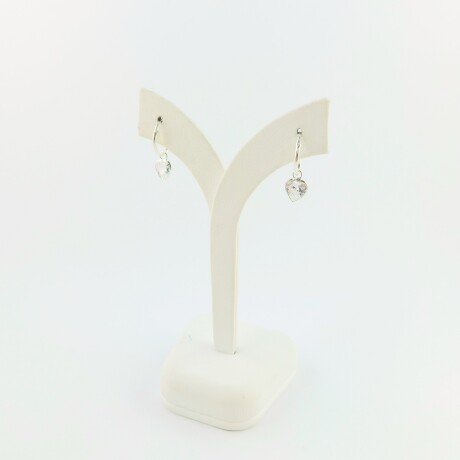 Par de aros en plata 925 con circonias en forma de corazón. Par de aros en plata 925 con circonias en forma de corazón.