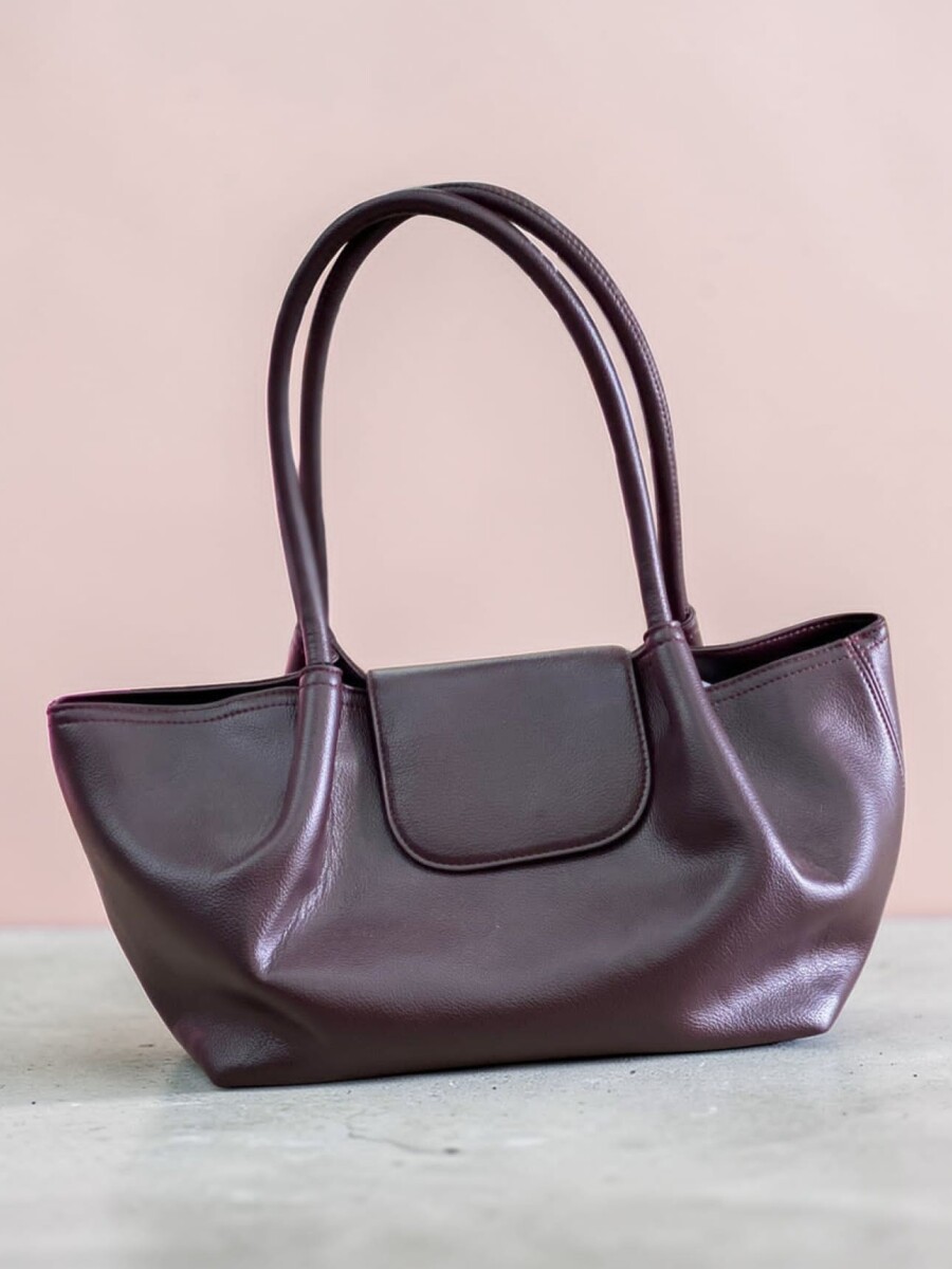 Cartera cuerina bordo