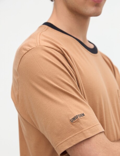 Remera Jay Tostado